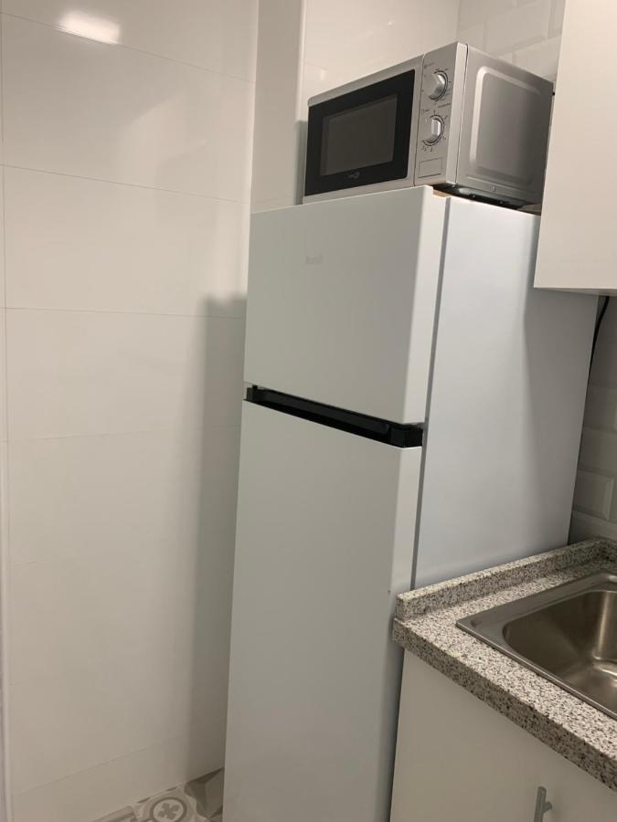 Acogedor Estudio En Primera Linea De Playa Benalmadena Bagian luar foto