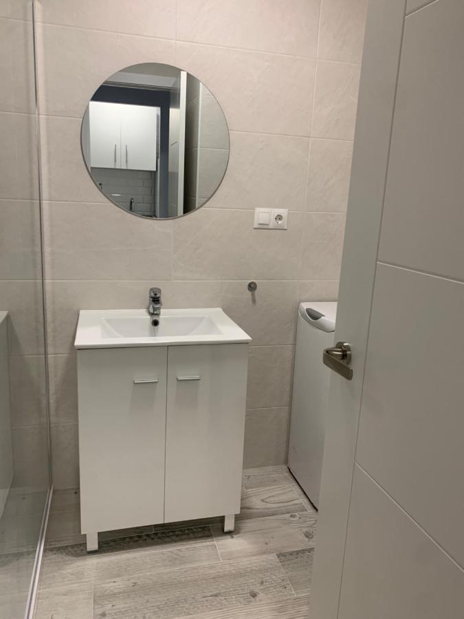 Acogedor Estudio En Primera Linea De Playa Benalmadena Bagian luar foto