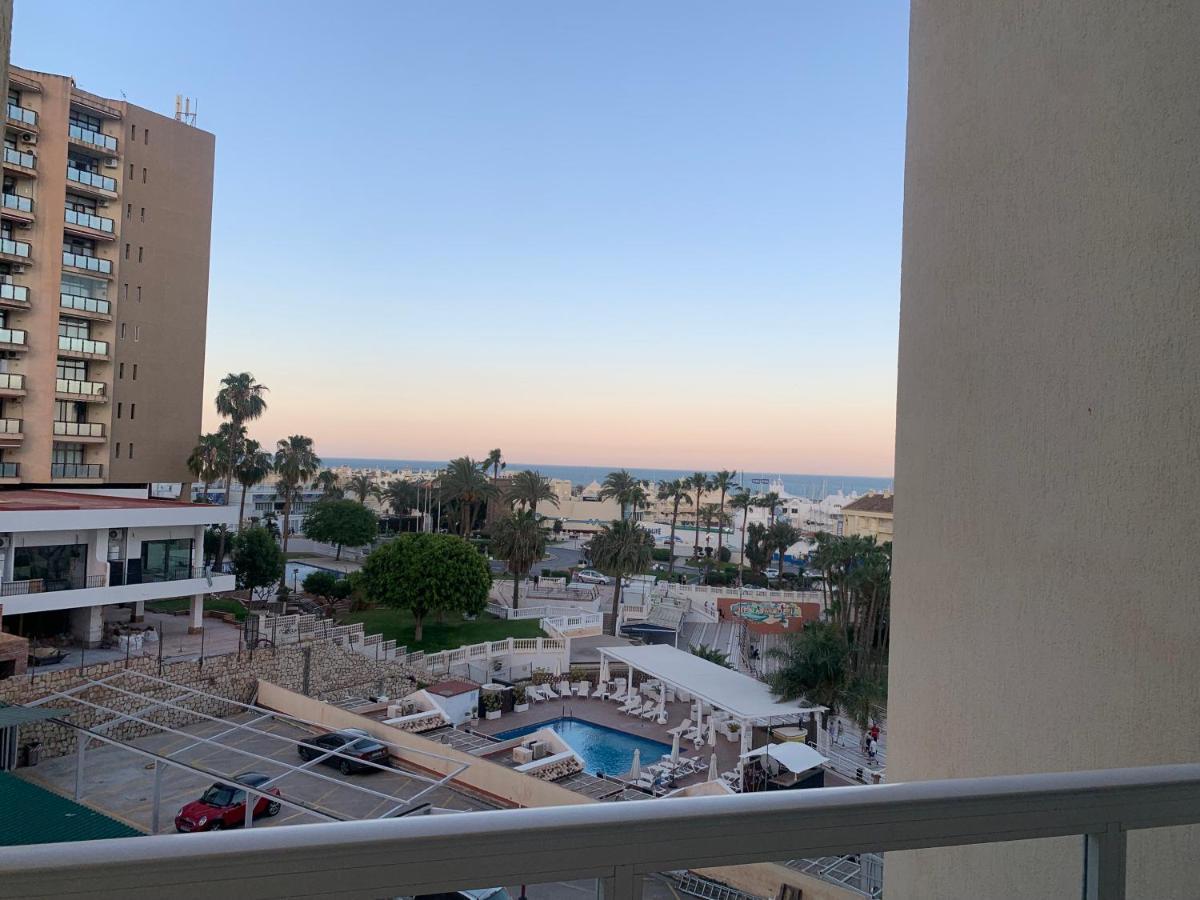 Acogedor Estudio En Primera Linea De Playa Benalmadena Bagian luar foto